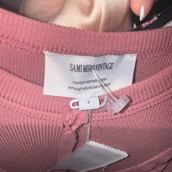 Sami Miro Vintage NEW WITH TAGS Asymmetric Baby Rib Tee Size Small S 🩷 - Picture 5 of 5